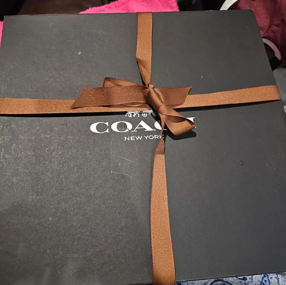 Coach Women's Cream and Tan Patterned Shoulder ag - Picture 15 of 17